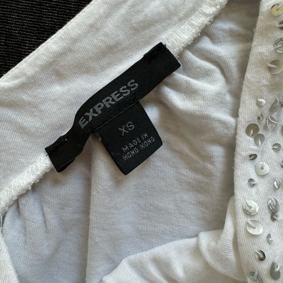 Bundle of women’s XS Express and Guess shirts - Picture 5 of 9